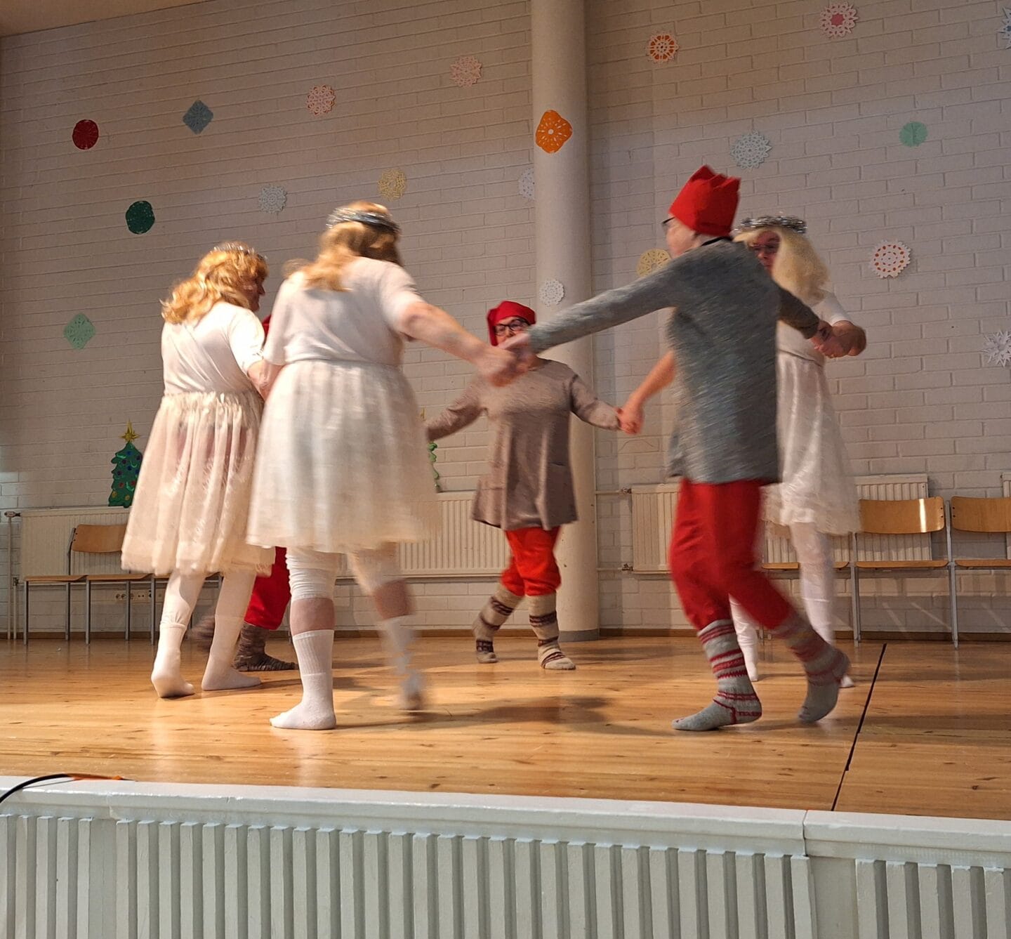 tonttuleikki joulujuhla